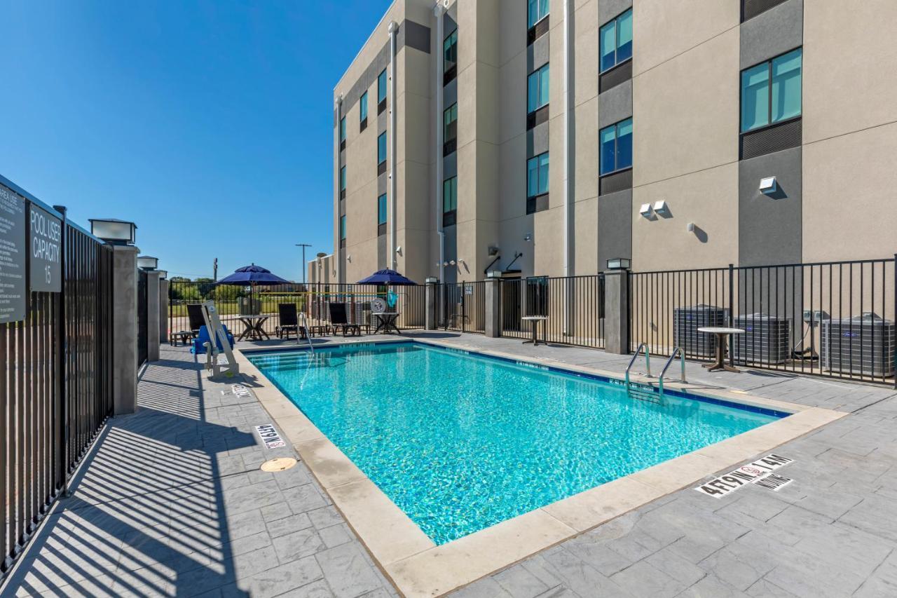 Comfort Inn & Suites Balch Springs - Se Dallas ภายนอก รูปภาพ