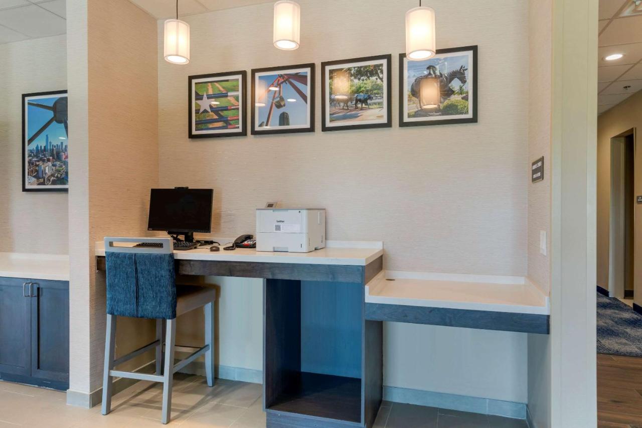 Comfort Inn & Suites Balch Springs - Se Dallas ภายนอก รูปภาพ